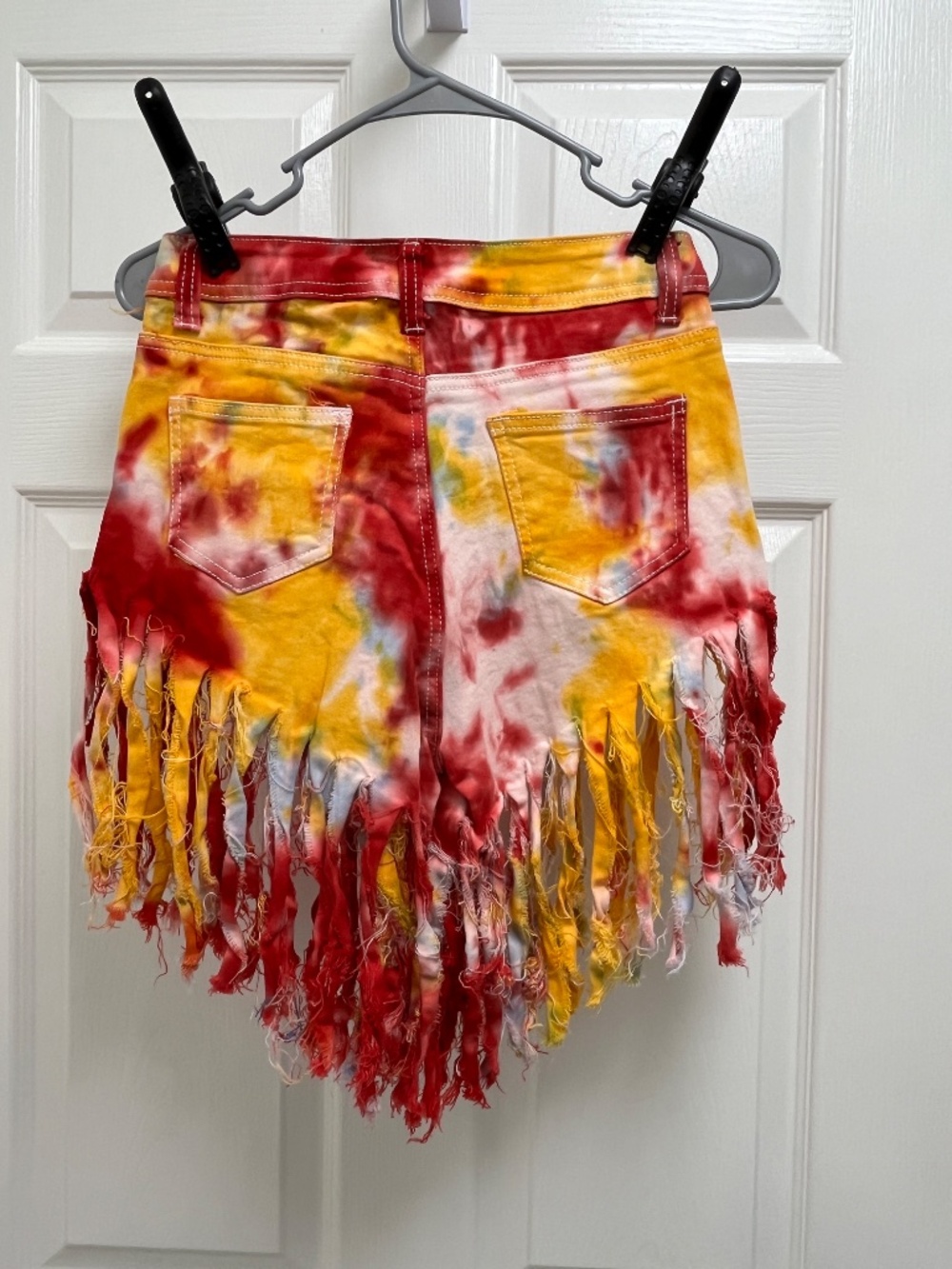Juniors Red & Yellow Shredded K.I.M Shorts M - Picture 6 of 10